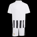 KIT INFANTIL DA JUVENTUS 26/27 BRANCO E PRETO